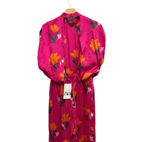 Zara Sleeveless Cut-Out Back Floral Jumpsuit in Bright Pink size Medium NWT - Picture 4 of 9